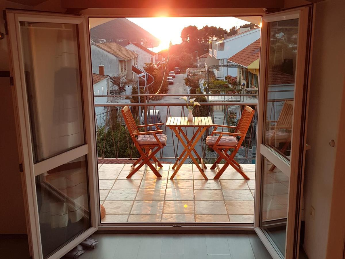 Apartmani Mlaja Trpanj Ngoại thất bức ảnh